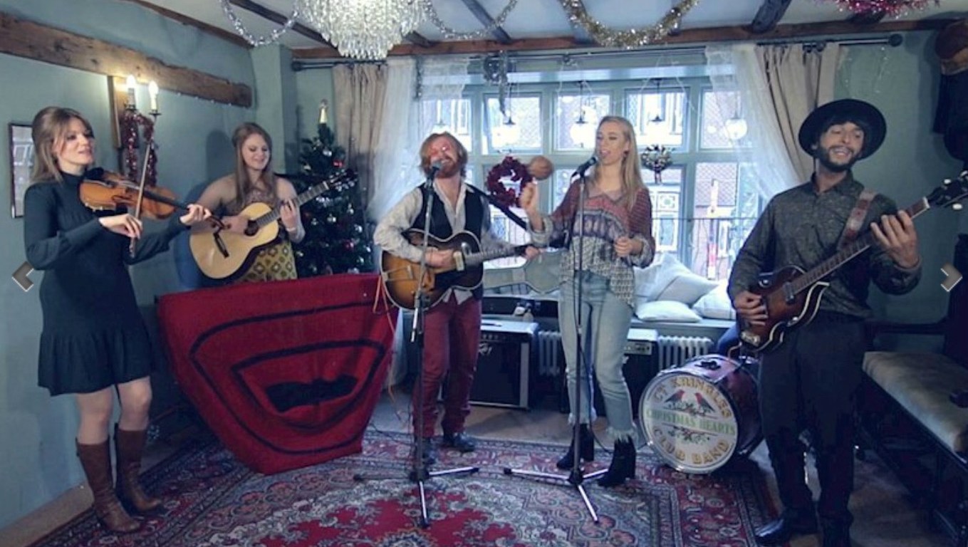 Merry Christmas Everyone - Photo courtesy of Diego Guzman